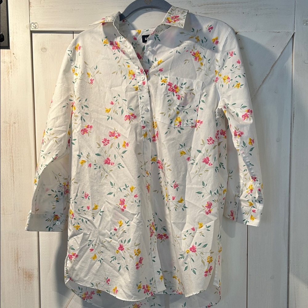 Lands' End White Floral 100% Supima Cotton Button Down Three Quarter Sleeves 8